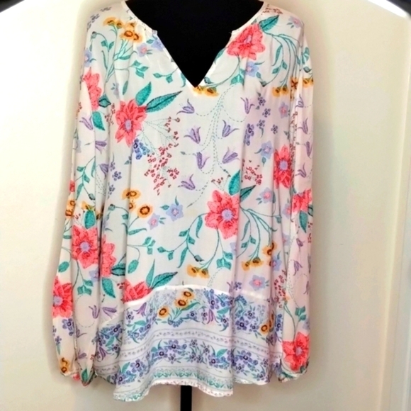 Old Navy Tops - Old Navy 100% rayon line sleeve v neck top Sz XL Soft soft garment